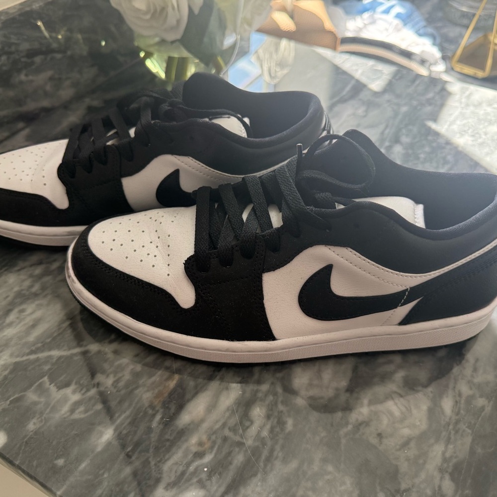 Worn once air  Jordans women's size 10